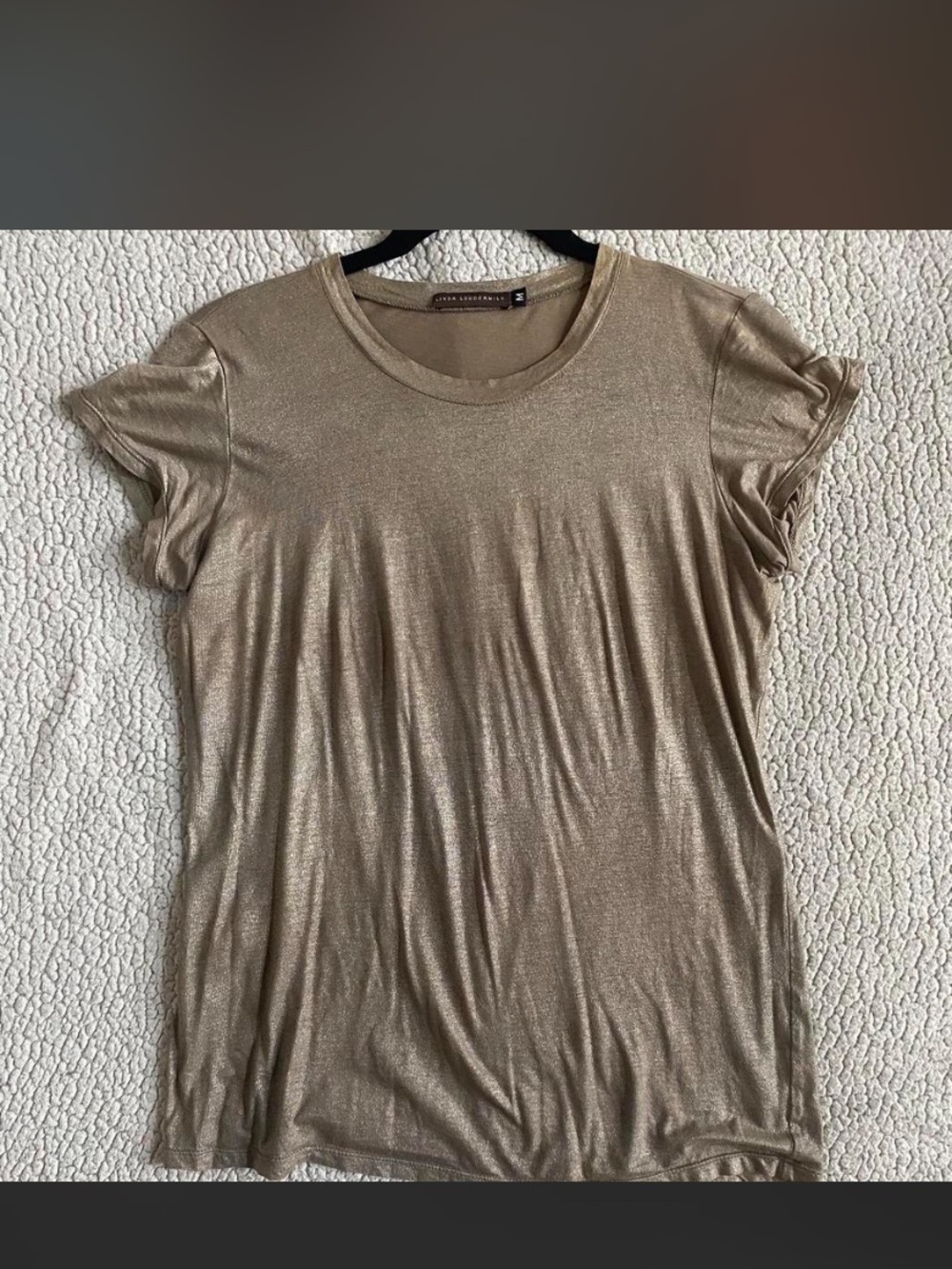 Linda Loudermilk Metallic Gold Short Sleeve Crew Tee - Picture 3 of 7